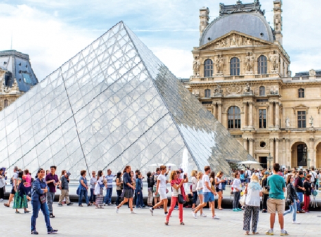 Museu de Louvre bateu recorde de visitas